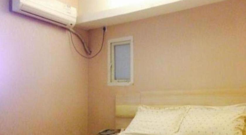 Super 8 Songjiang Town Branch Hotel